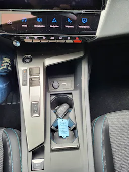 Peugeot 308  SW 1.2I HYBRID - 145 - BV E-DCS6 ALLURE occasion - Photo 14