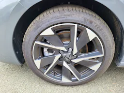 Peugeot 308  SW 1.2I HYBRID - 145 - BV E-DCS6 ALLURE occasion - Photo 22