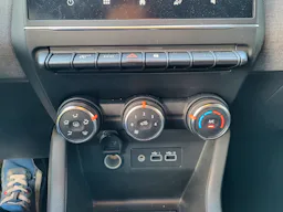 Renault Clio  1.5 BLUE DCI - 100 2024 EVOLUTION occasion - Photo 8