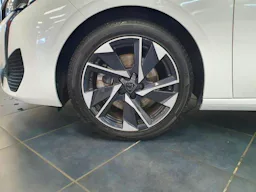 Peugeot 308  1.5 BlueHDi 130ch S&S Allure Pack EAT8 occasion - Photo 9