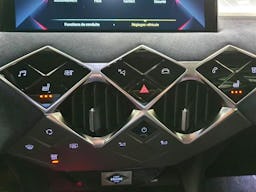 DS DS 3 CROSSBACK  BlueHDi 130ch Ines de la Fressange Paris Automatique // Série limitée 1500ex occasion - Photo 14