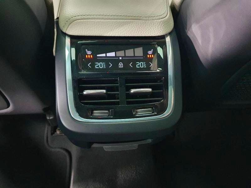 Volvo XC60  D4 AWD 190ch Inscription Luxe Geartronic occasion - Photo 16