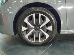 Peugeot 208  1.2 PureTech 100ch S&S Active occasion - Photo 9