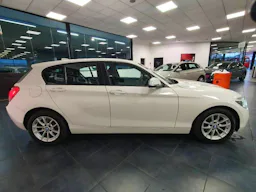 BMW Série 1 116d 116ch Lounge 5p // BI-XENON//CLIM BI-ZONE..// occasion - Photo 5