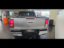 Toyota Hilux 2.4 D-4D 150ch X-Tra Cabine Légende 4WD RC23 occasion - Photo 5