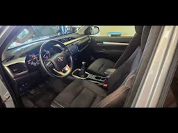 Toyota Hilux  2.4 D-4D 150ch X-Tra Cabine Légende 4WD RC23 occasion - Photo 10