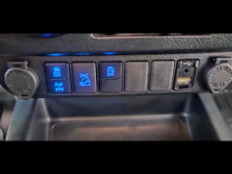 Toyota Hilux  2.4 D-4D 150ch X-Tra Cabine Légende 4WD RC23 occasion - Photo 17