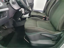 Renault Clio 1.5 dCi 75ch Expression Clim eco² 5p // Kit Distribution fait occasion - Photo 12