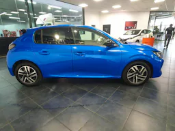 Peugeot 208 100ch S&S Allure Pack EAT8 // Etat neuf (-47% PRIX CATALOGUE) occasion - Photo 5