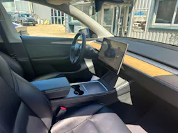 Tesla MODEL Y  Long-Range Dual Motor AWD AUTOPILOT Amélioré occasion - Photo 22