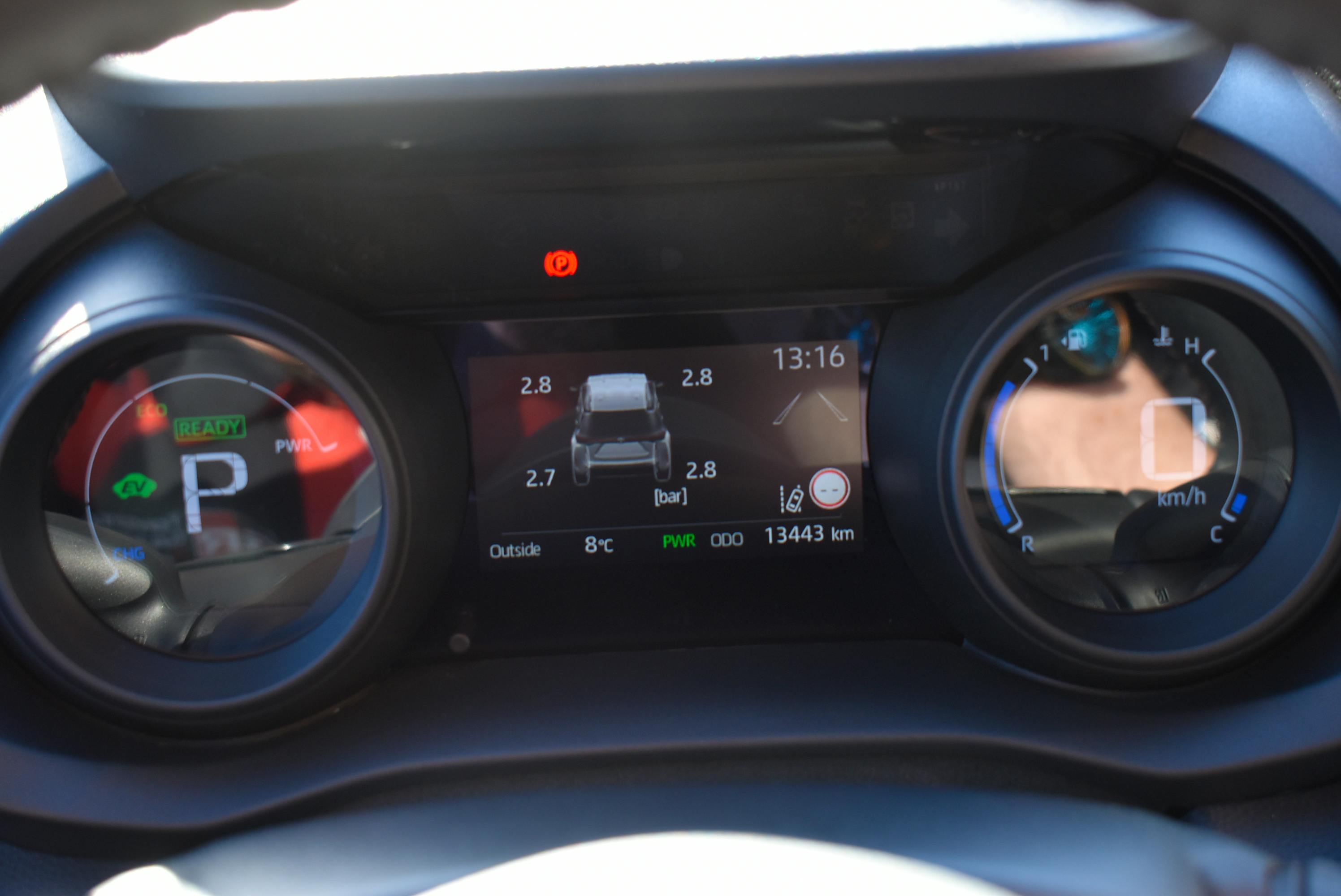Toyota YARIS CROSS  Hybrid 116h - BV CVT (MC24)  Design occasion - Photo 8