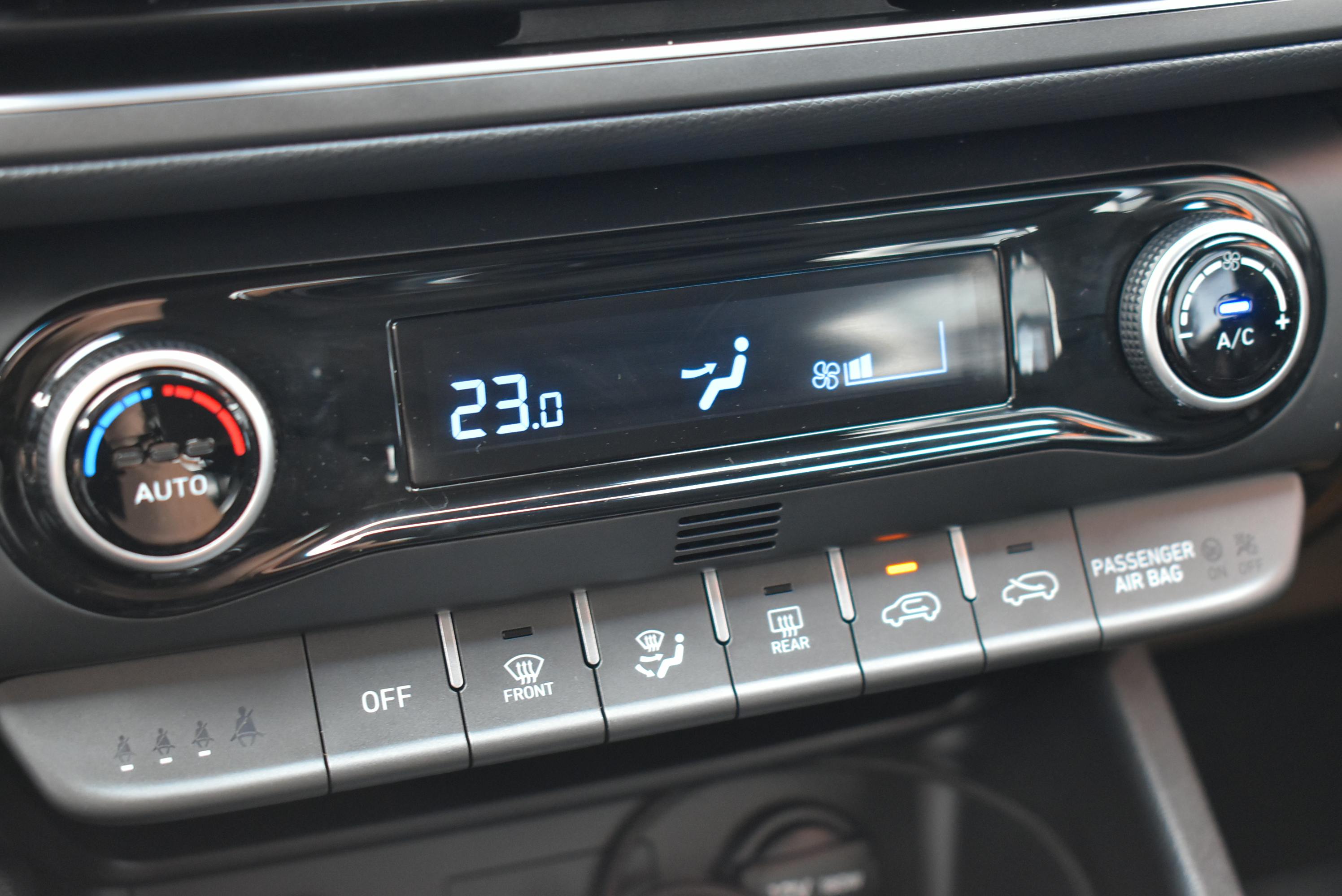 Hyundai Kona  1.0 T-GDI 120CH HYBRID 48V BUSINESS occasion - Photo 13