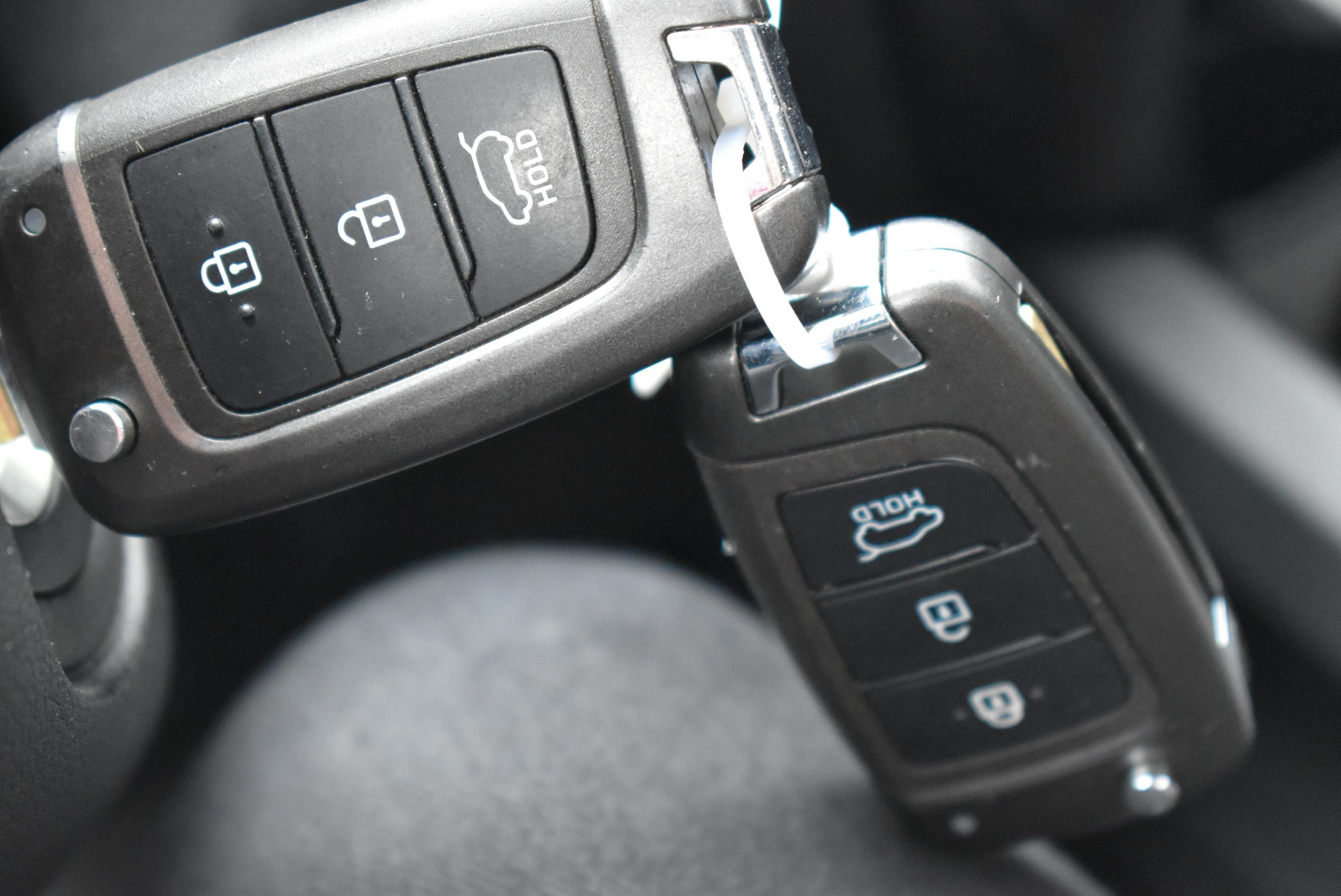 Hyundai Kona  1.0 T-GDI 120CH HYBRID 48V BUSINESS occasion - Photo 26