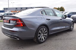 Volvo S60  T8 TWIN ENGINE 303 + 87CH INSCRIPTION FIRST EDITION GEARTRONIC 8 occasion - Photo 2