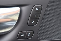 Volvo S60  T8 TWIN ENGINE 303 + 87CH INSCRIPTION FIRST EDITION GEARTRONIC 8 occasion - Photo 21