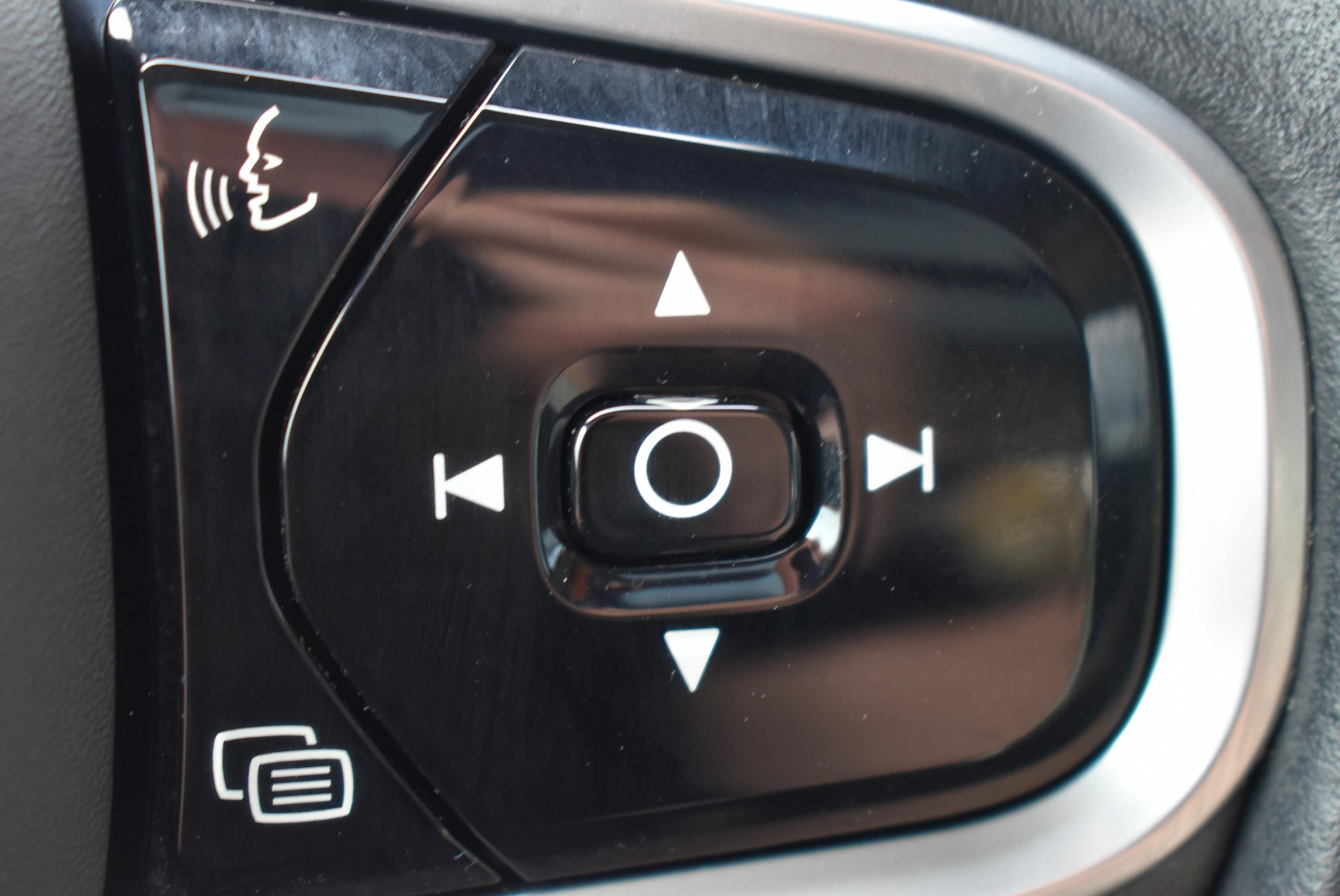 Volvo S60  T8 TWIN ENGINE 303 + 87CH INSCRIPTION FIRST EDITION GEARTRONIC 8 occasion - Photo 25