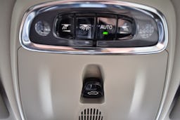 Volvo S60  T8 TWIN ENGINE 303 + 87CH INSCRIPTION FIRST EDITION GEARTRONIC 8 occasion - Photo 38