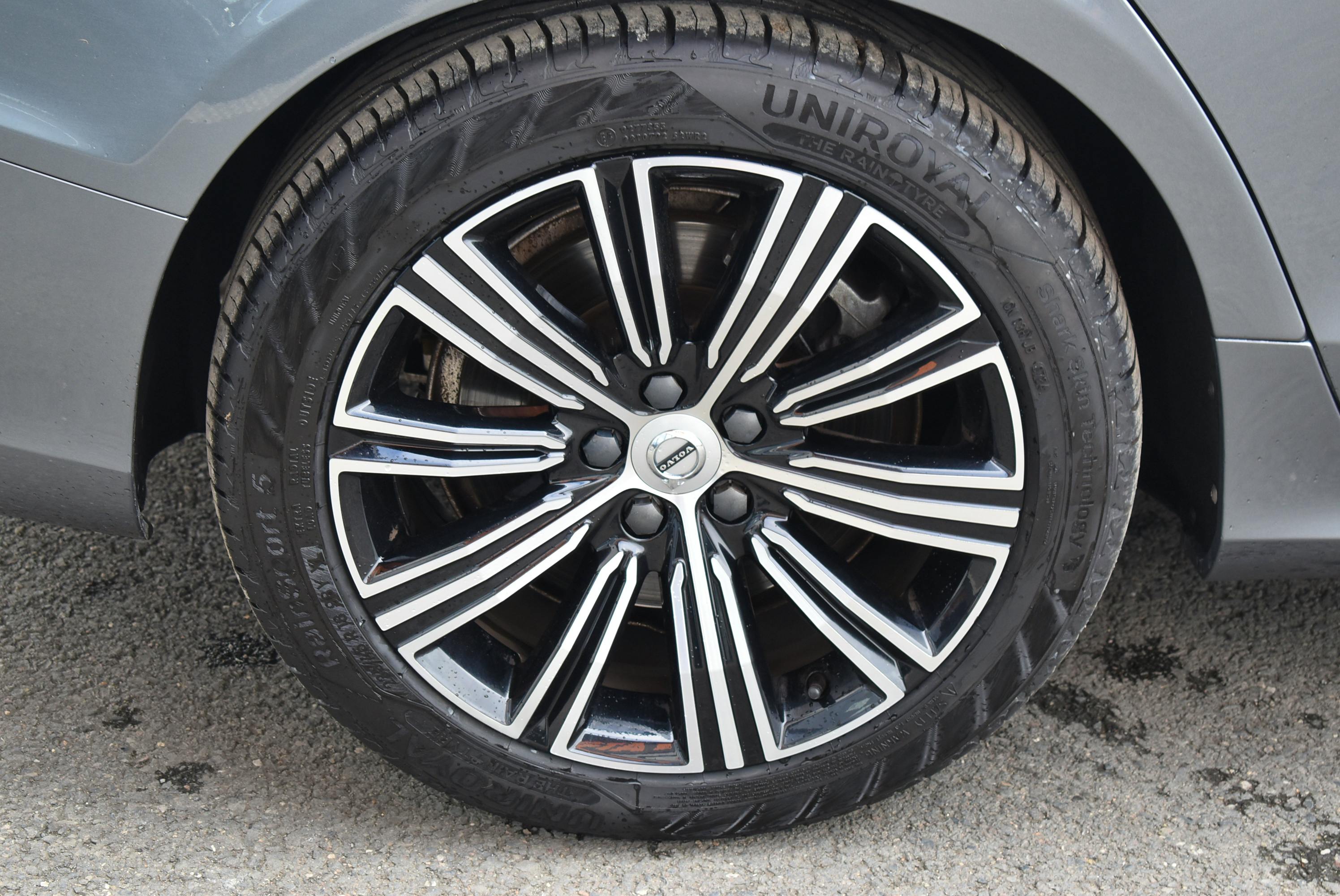 Volvo S60  T8 TWIN ENGINE 303 + 87CH INSCRIPTION FIRST EDITION GEARTRONIC 8 occasion - Photo 41