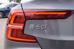 Volvo S60  T8 TWIN ENGINE 303 + 87CH INSCRIPTION FIRST EDITION GEARTRONIC 8 occasion - Photo 42
