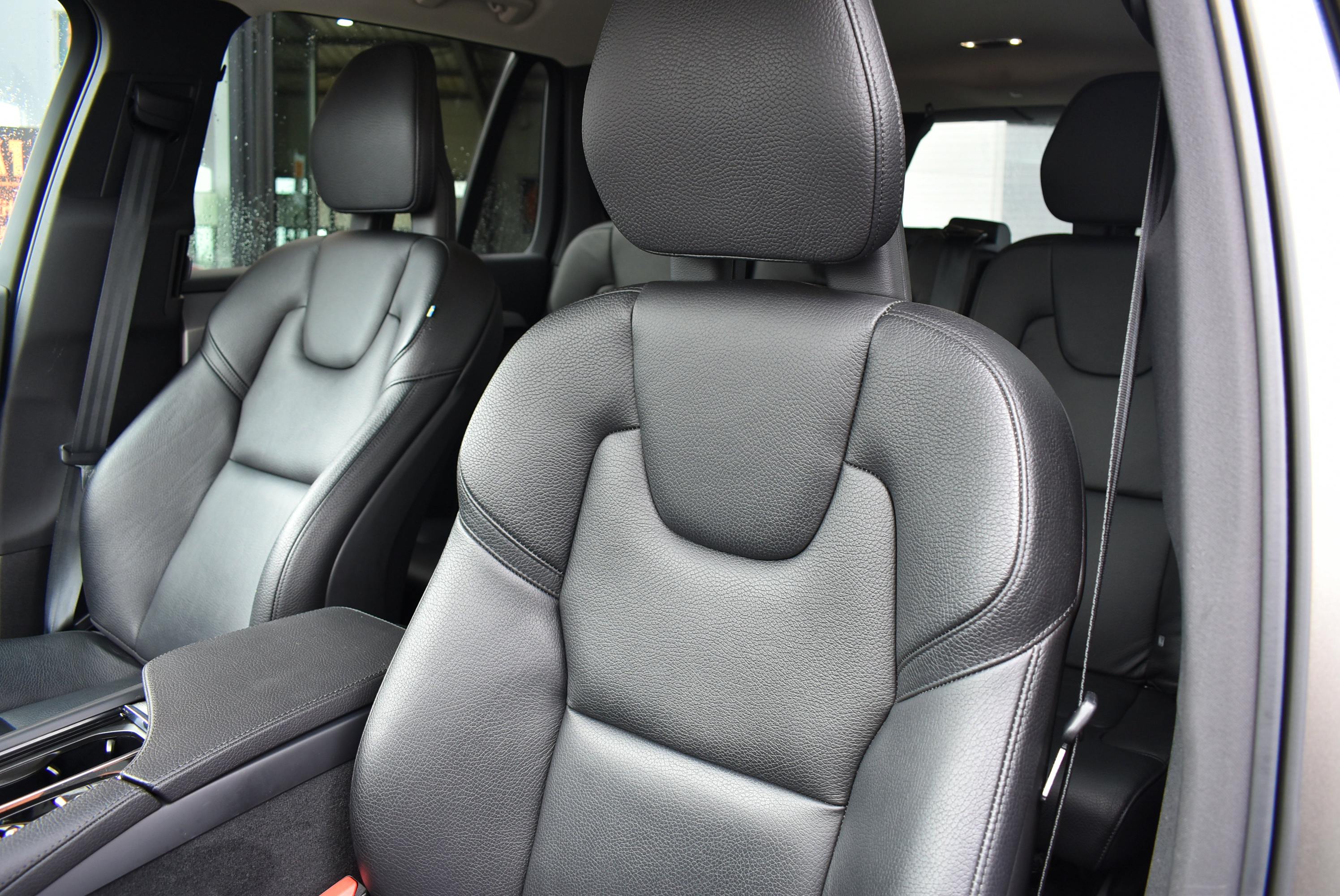 Volvo XC90  T8 AWD 303 + 87CH MOMENTUM GEARTRONIC occasion - Photo 15