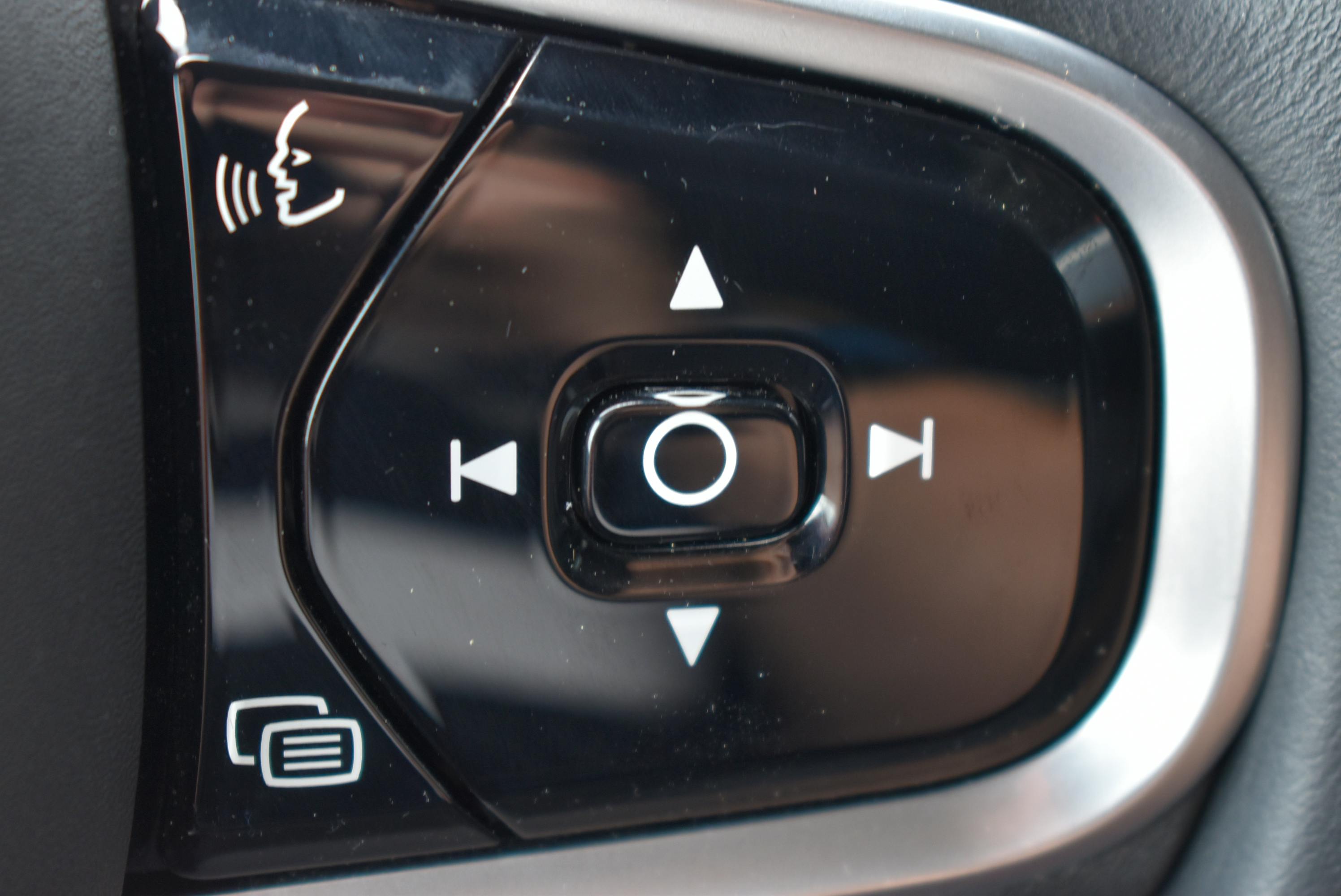 Volvo XC90  T8 AWD 303 + 87CH MOMENTUM GEARTRONIC occasion - Photo 24