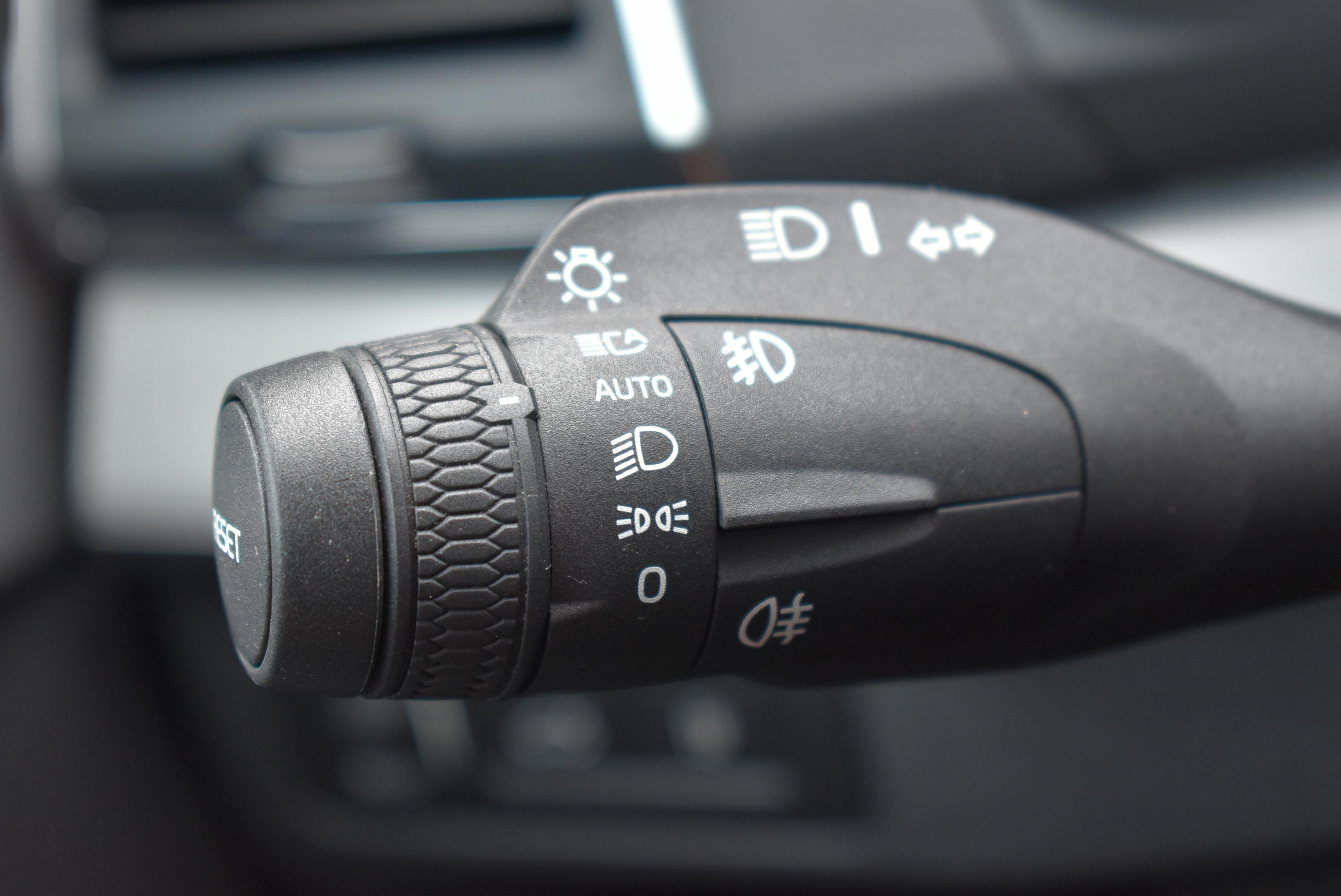 Volvo XC90  T8 AWD 303 + 87CH MOMENTUM GEARTRONIC occasion - Photo 25
