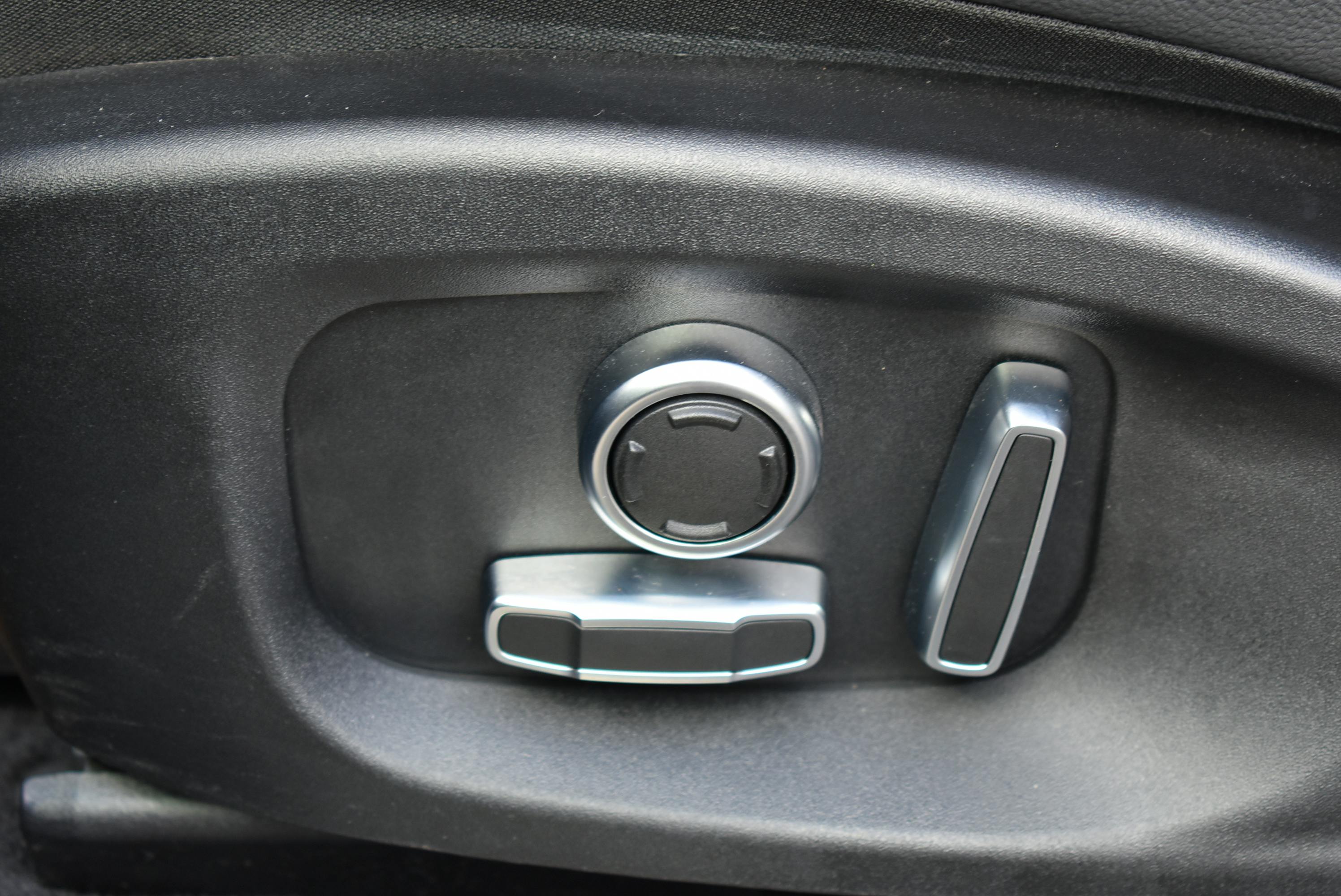 Jaguar E-Pace  P300E PHEV R-DYNAMIC SE BVA AWD occasion - Photo 11