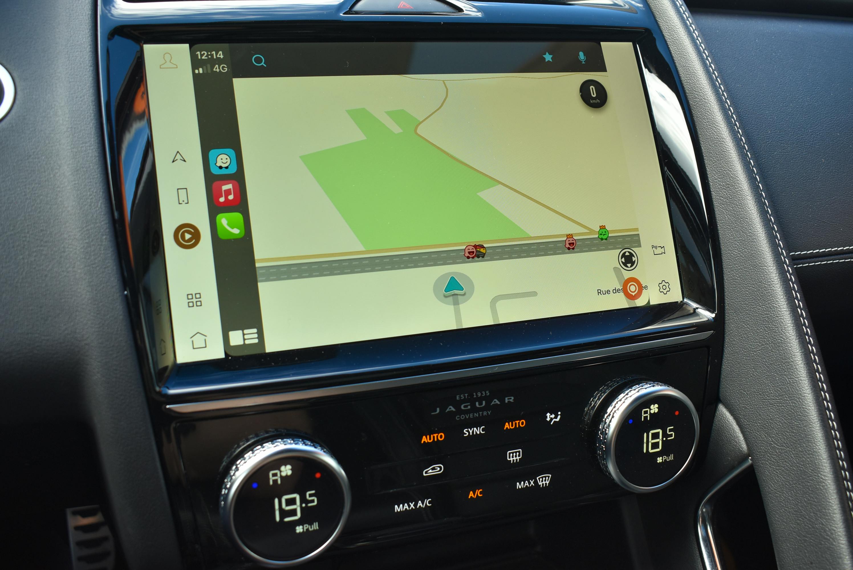 Jaguar E-Pace  P300E PHEV R-DYNAMIC SE BVA AWD occasion - Photo 12