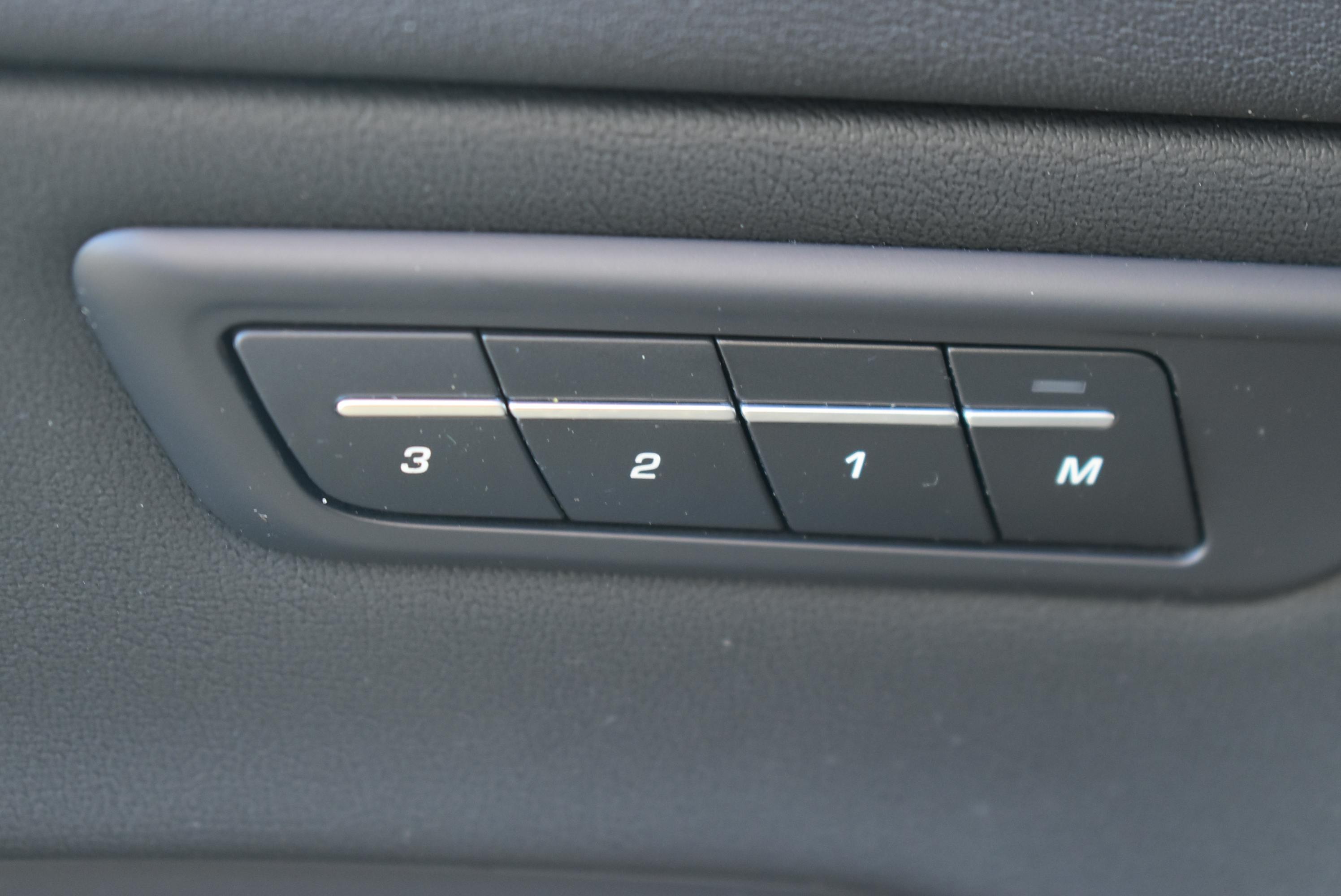 Jaguar E-Pace  P300E PHEV R-DYNAMIC SE BVA AWD occasion - Photo 23