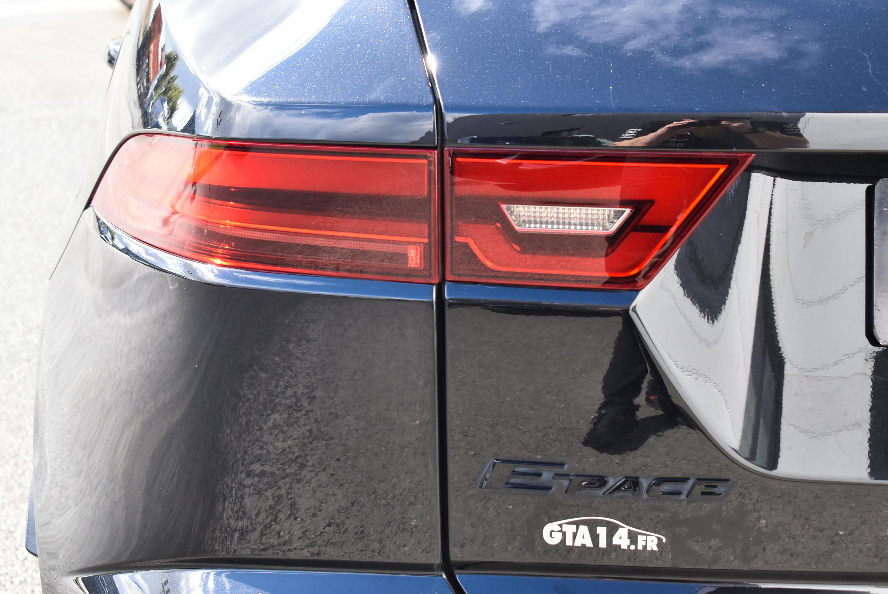 Jaguar E-Pace  P300E PHEV R-DYNAMIC SE BVA AWD occasion - Photo 35
