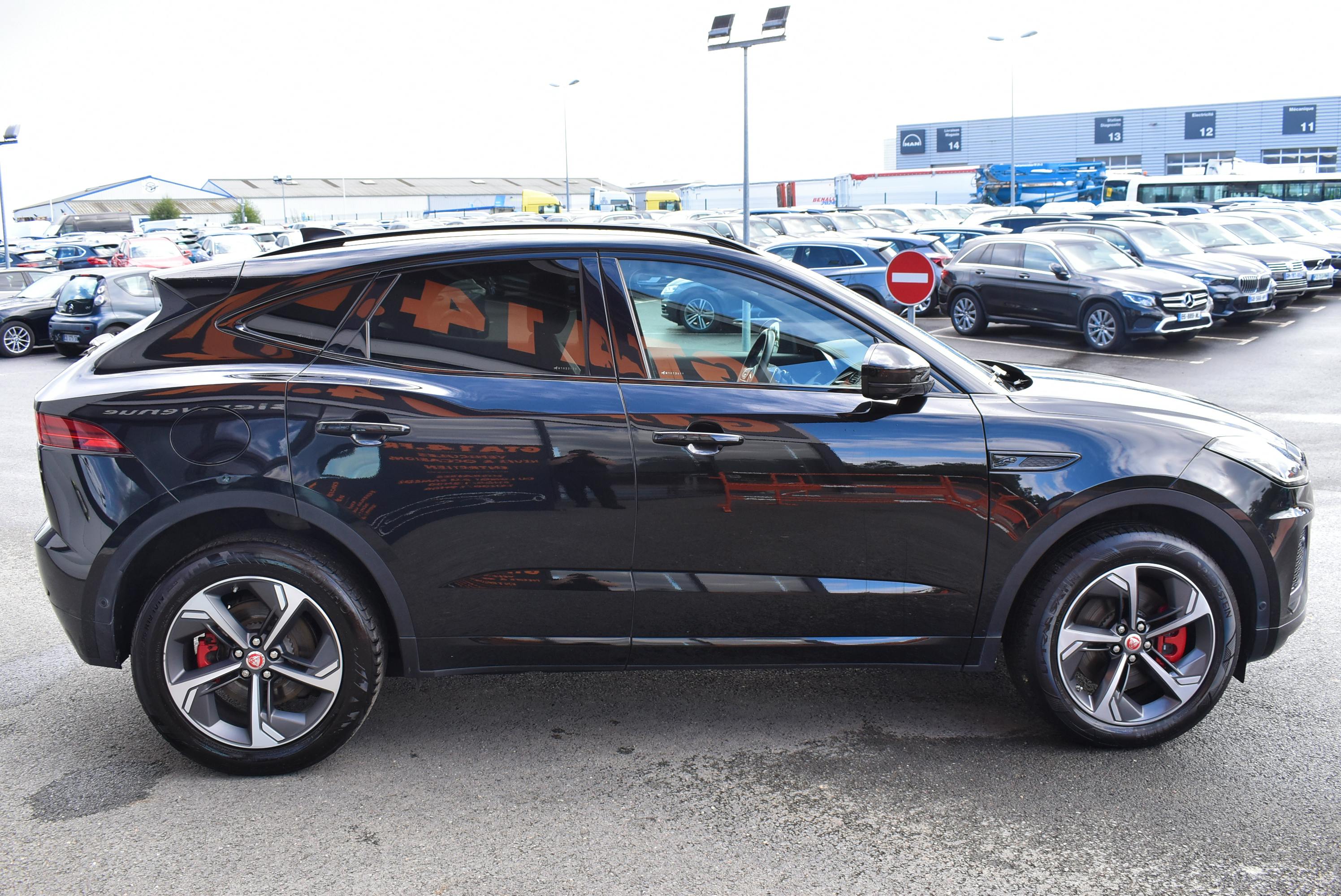 Jaguar E-Pace  P300E PHEV R-DYNAMIC SE BVA AWD occasion - Photo 4
