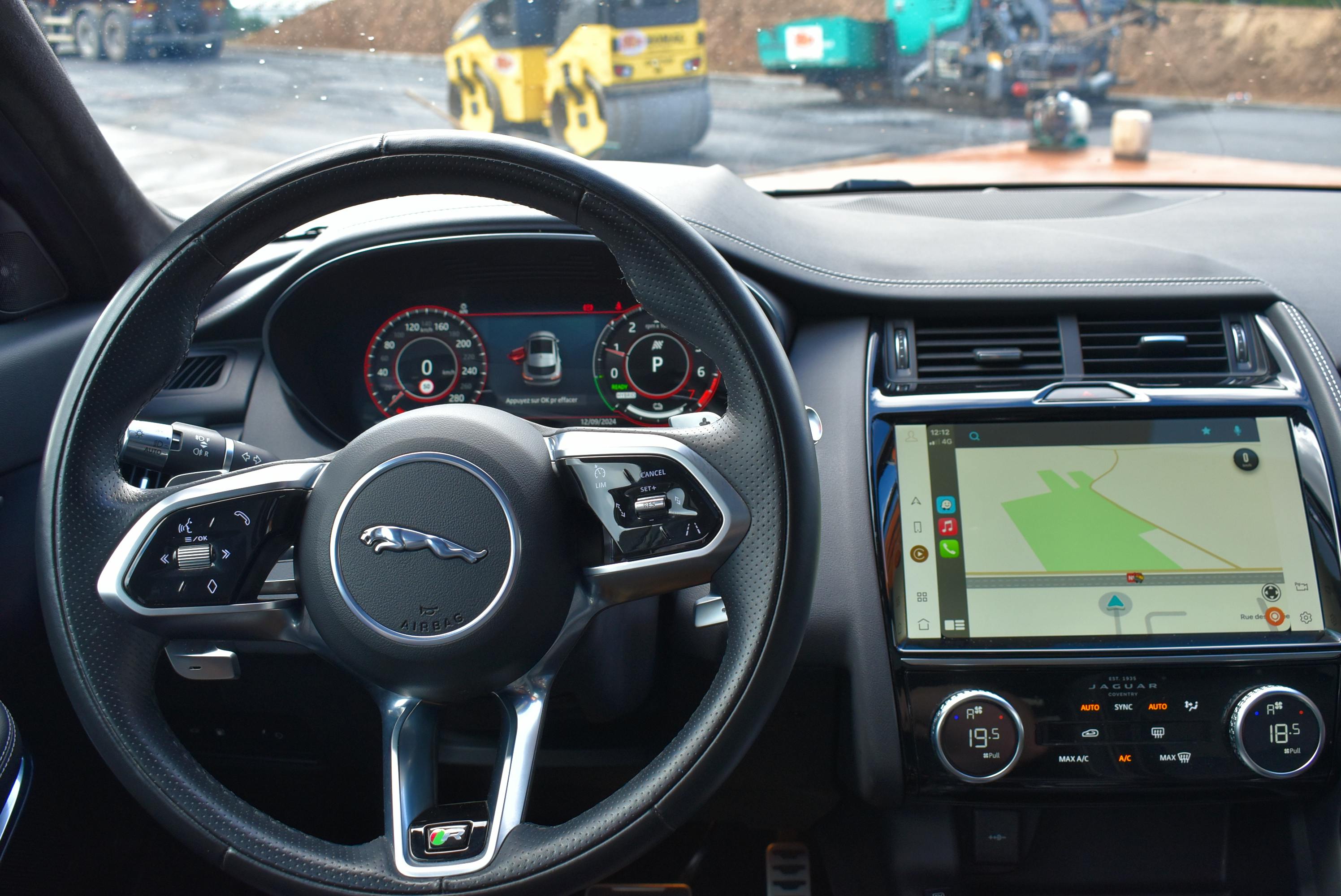 Jaguar E-Pace  P300E PHEV R-DYNAMIC SE BVA AWD occasion - Photo 7