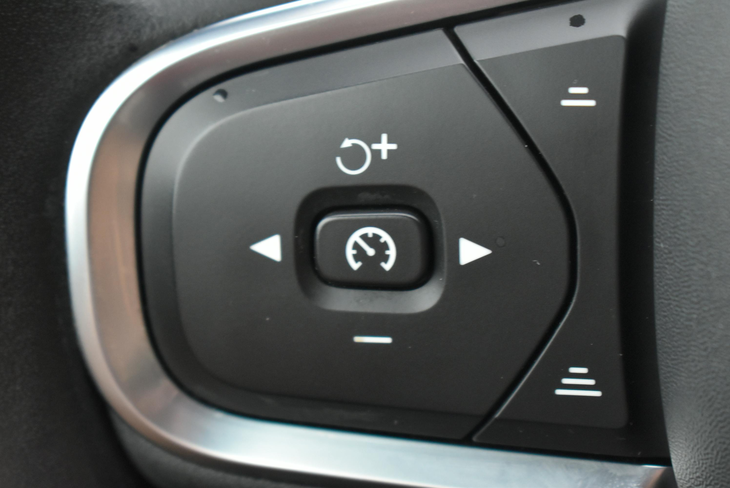 Volvo XC60  T8 TWIN ENGINE 303 + 87CH BUSINESS EXECUTIVE GEARTRONIC occasion - Photo 23