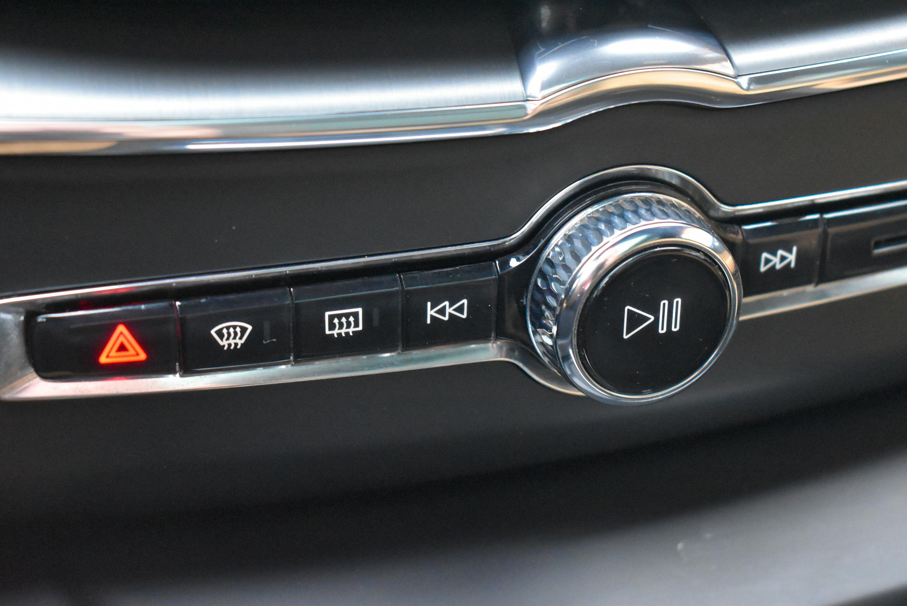 Volvo XC60  T8 TWIN ENGINE 303 + 87CH BUSINESS EXECUTIVE GEARTRONIC occasion - Photo 32