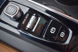 Volvo XC60  T8 TWIN ENGINE 303 + 87CH BUSINESS EXECUTIVE GEARTRONIC occasion - Photo 34