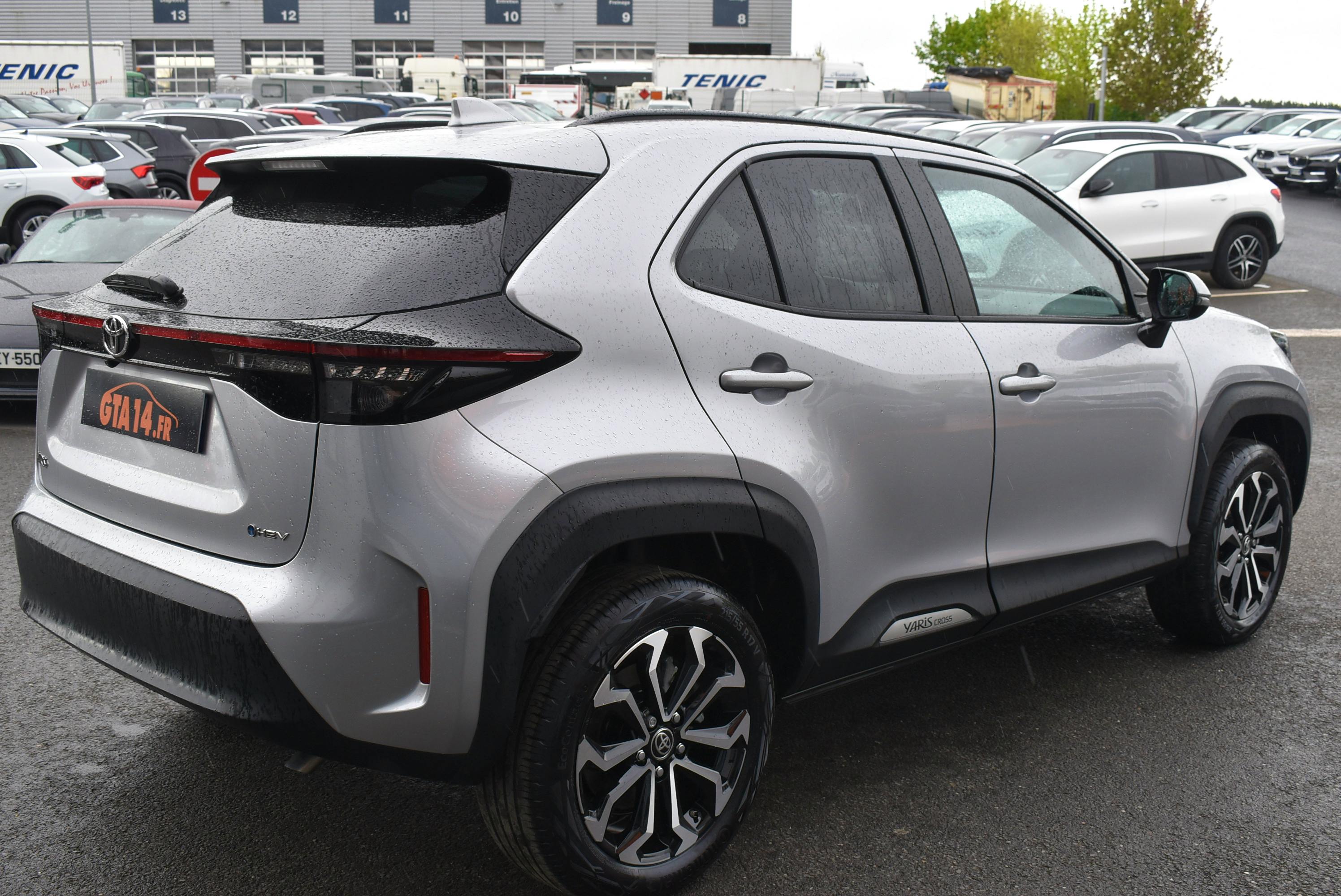 Toyota YARIS CROSS  116H DESIGN MC24 occasion - Photo 2