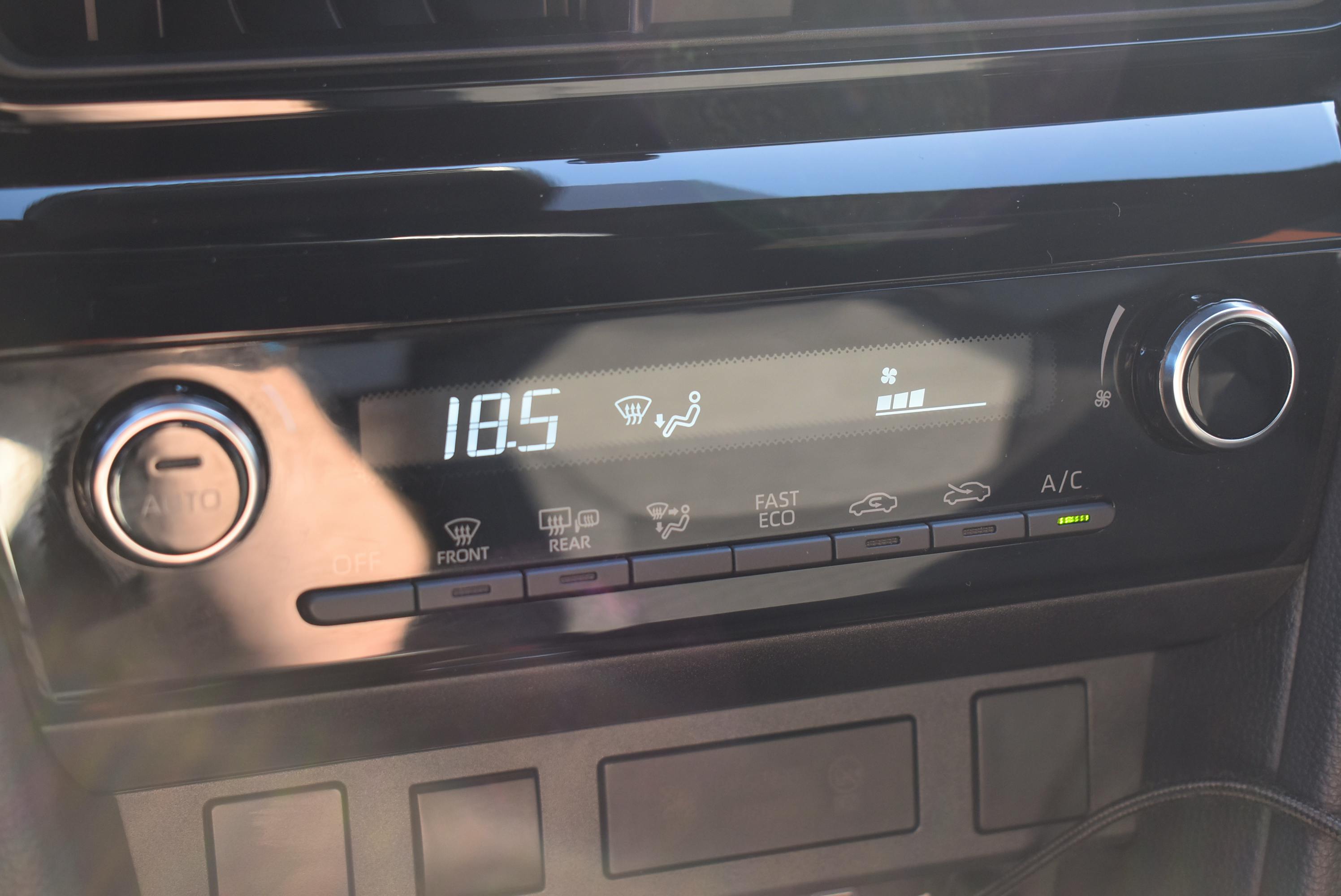 Toyota YARIS CROSS  116H DESIGN MC24 occasion - Photo 13