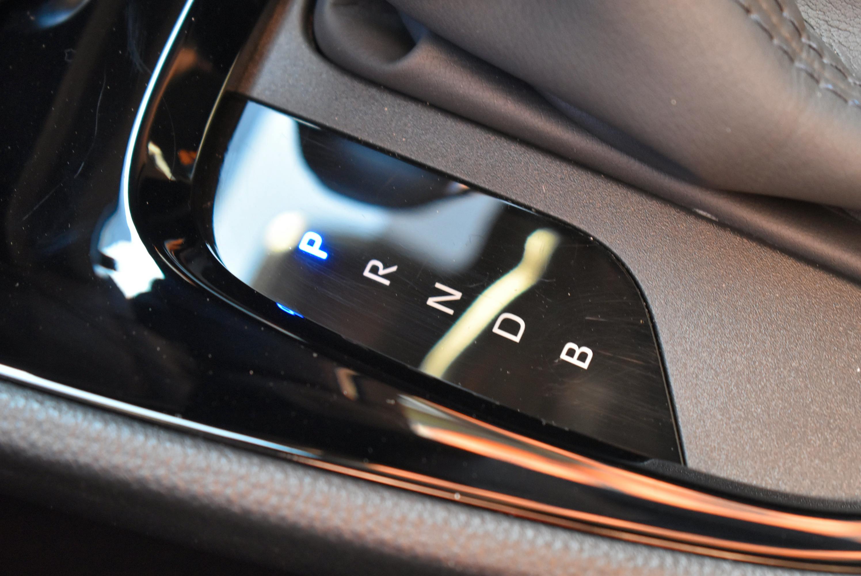 Toyota YARIS CROSS  116H DESIGN MC24 occasion - Photo 27
