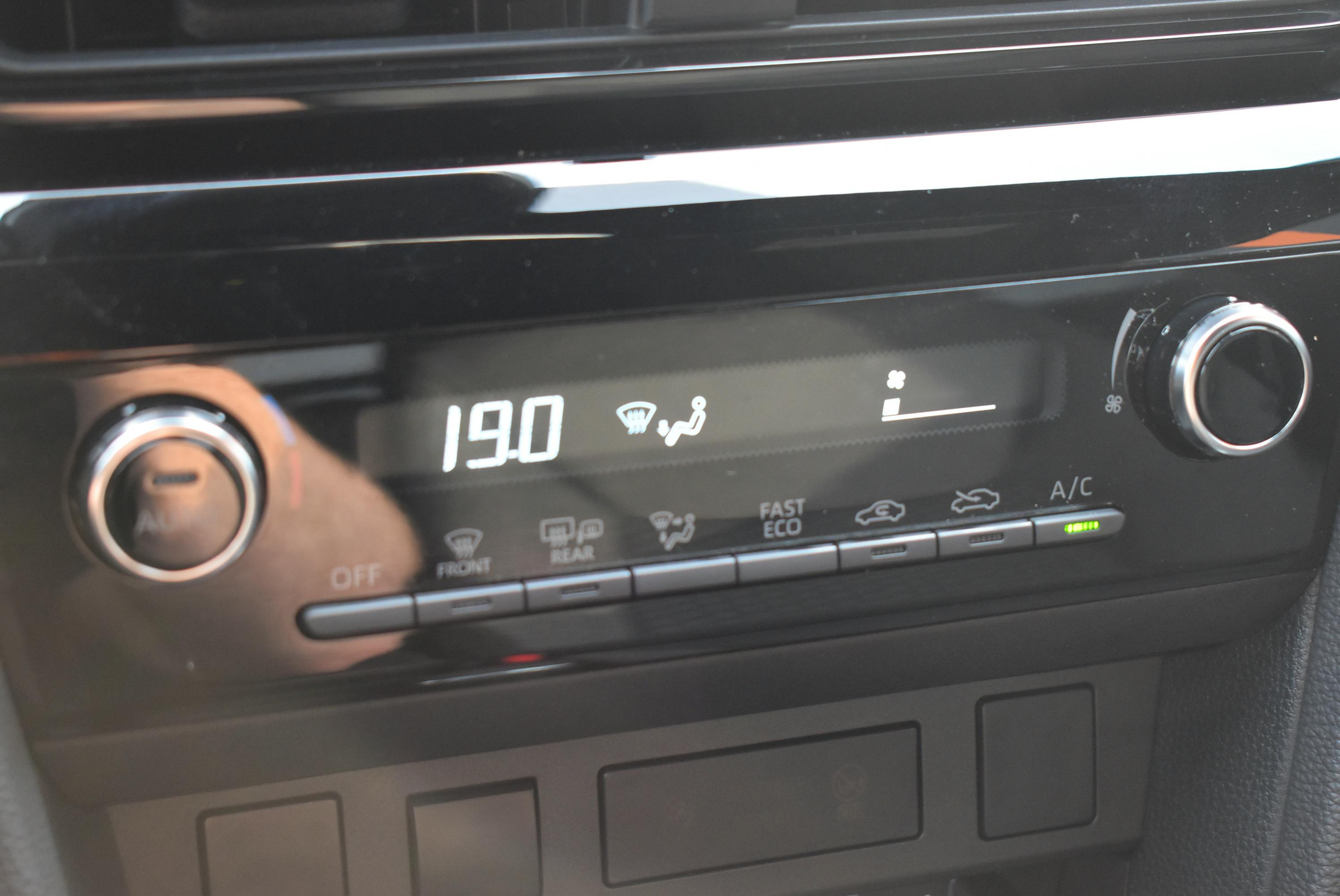 Toyota YARIS CROSS  116H DESIGN MC24 occasion - Photo 13