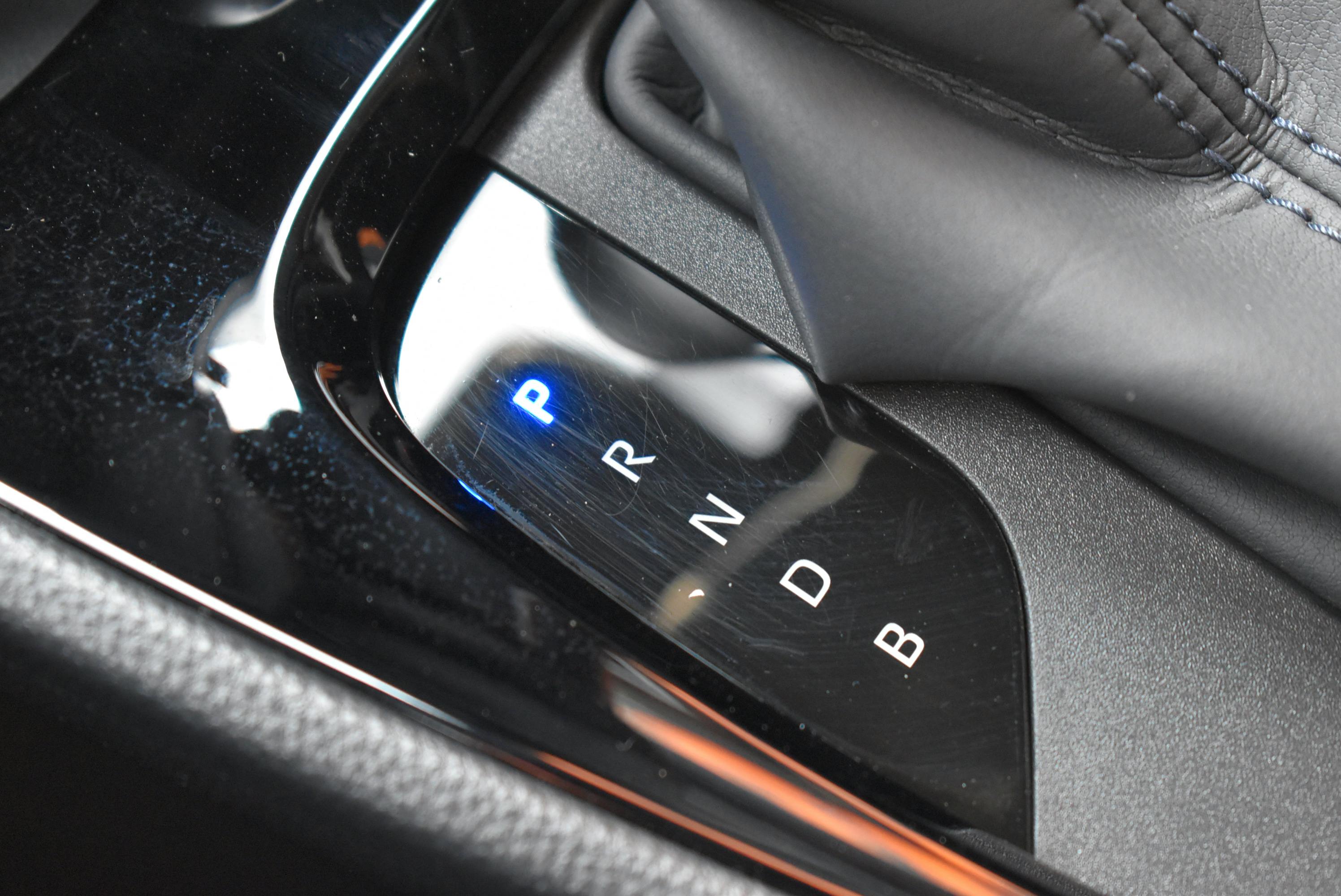 Toyota YARIS CROSS  116H DESIGN MC24 occasion - Photo 27