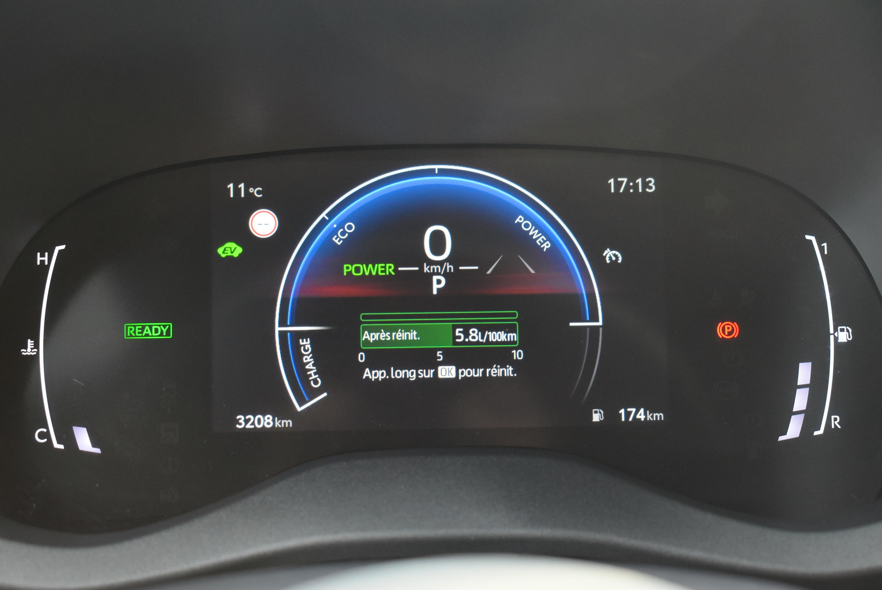 Toyota YARIS CROSS  116H DESIGN MC24 occasion - Photo 8