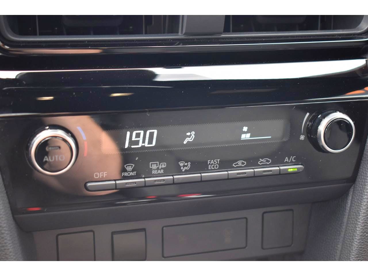 Toyota YARIS CROSS  1.5 115H HYBRID 2WD DESIGN occasion - Photo 13