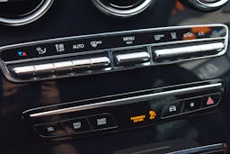 Mercedes Benz Classe GLC  300 E 211+122CH AMG LINE 4MATIC 9G-TRONIC EURO6D-T-EVAP-ISC occasion - Photo 12