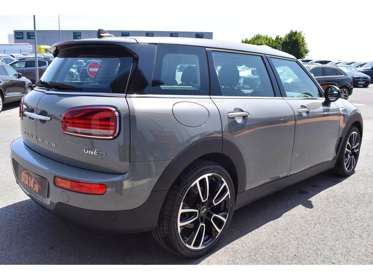 Mini Mini Clubman  ONE D  116CH BUSINESS DESIGN BVA7 occasion - Photo 2
