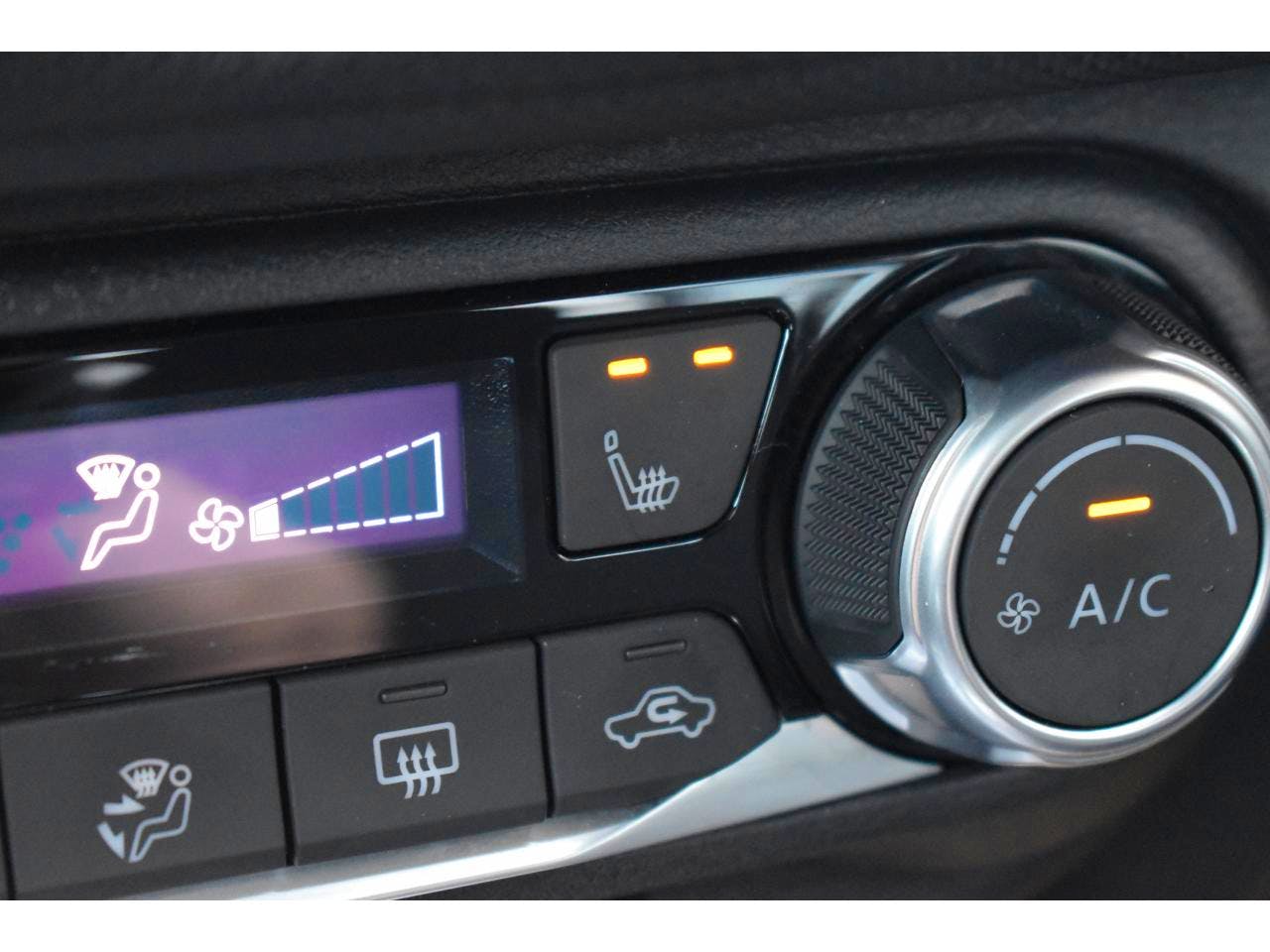 Nissan Juke  1.0 DIG-T 114CH ACENTA DCT + CARPLAY occasion - Photo 17