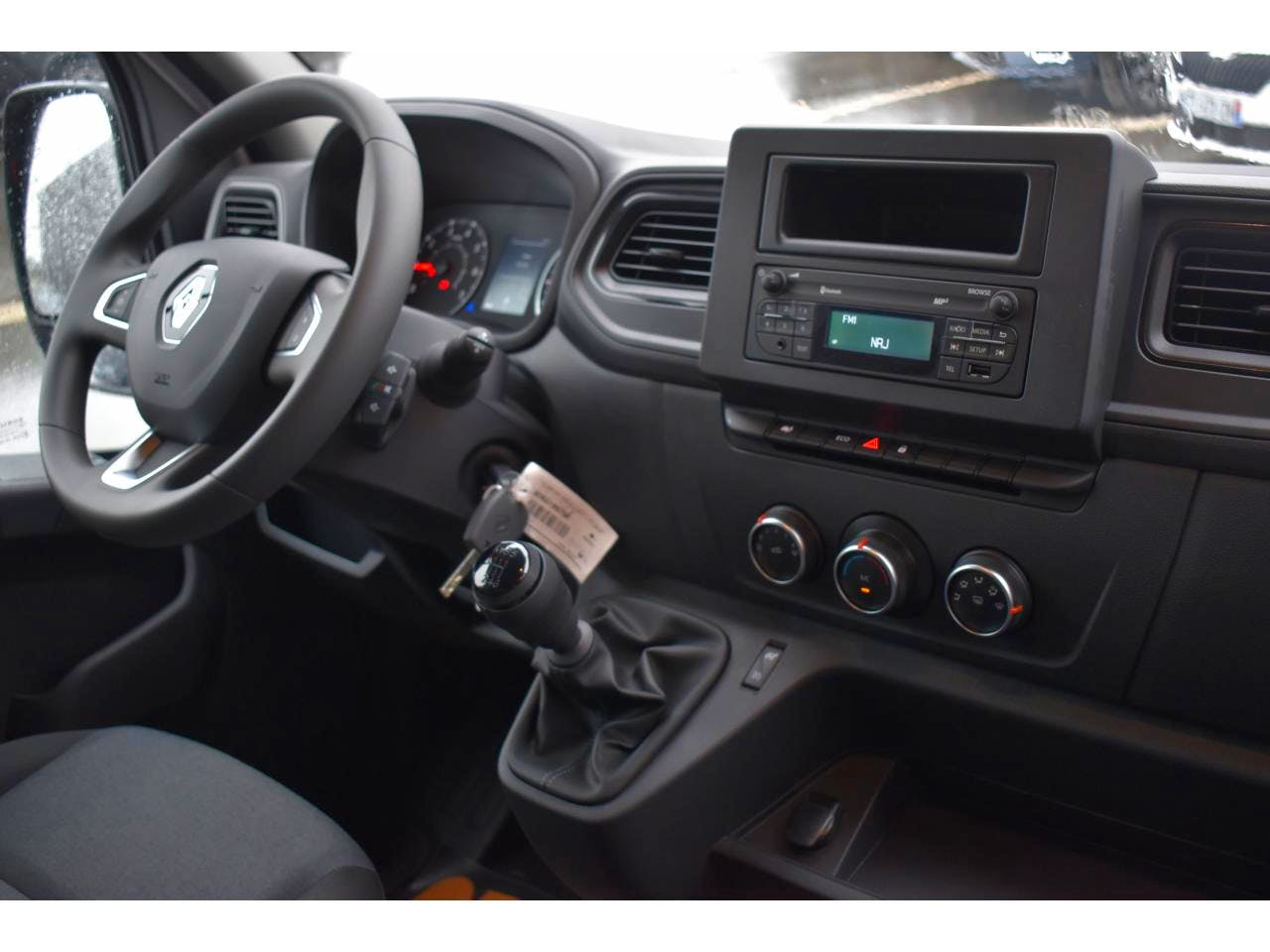 Renault Master  F3300 L2H2 2.3 BLUE DCI 135CH CONFORT EURO6E occasion - Photo 9