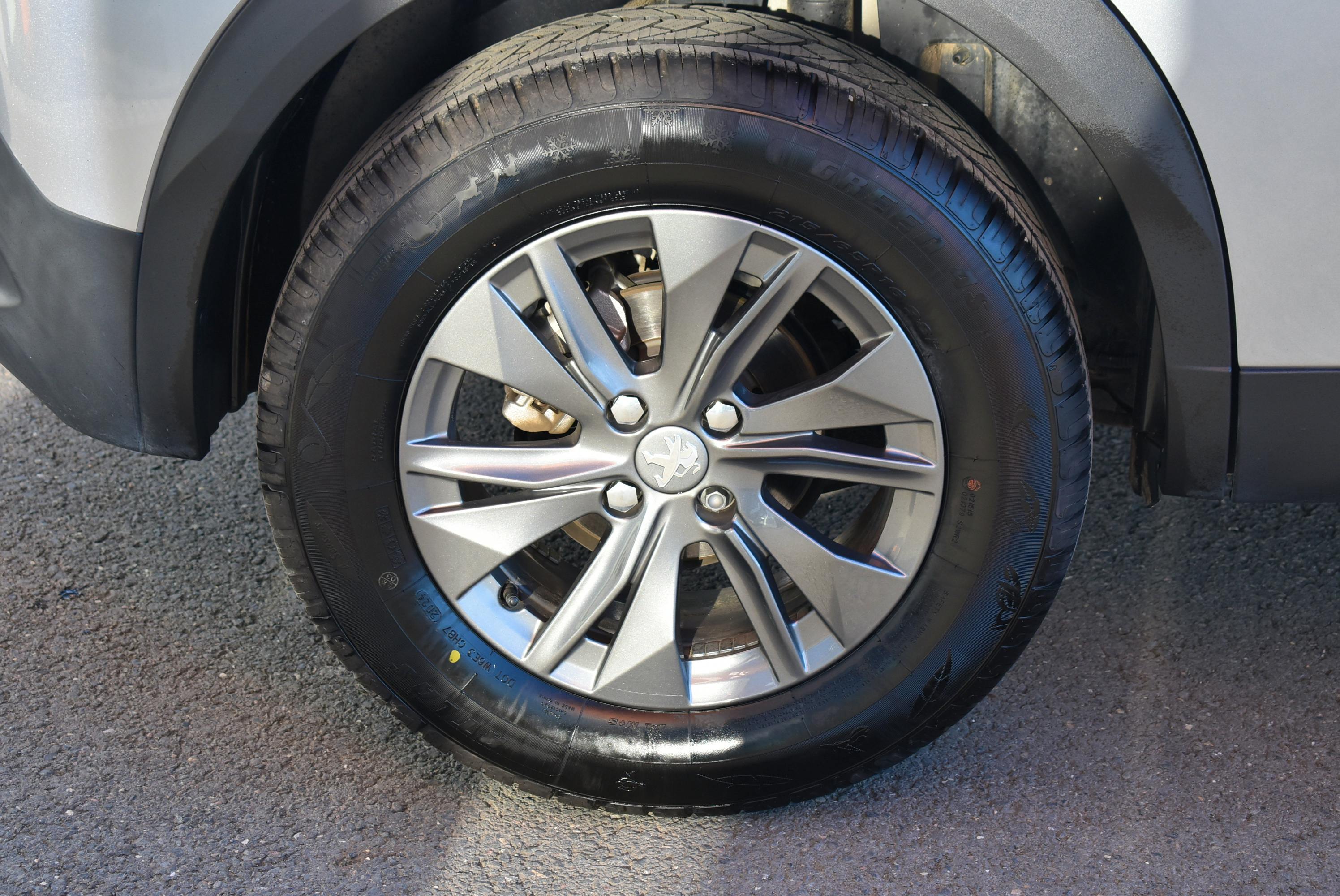 Peugeot 2008  1.5 BLUEHDI 110CH S&S ACTIVE PACK occasion - Photo 36