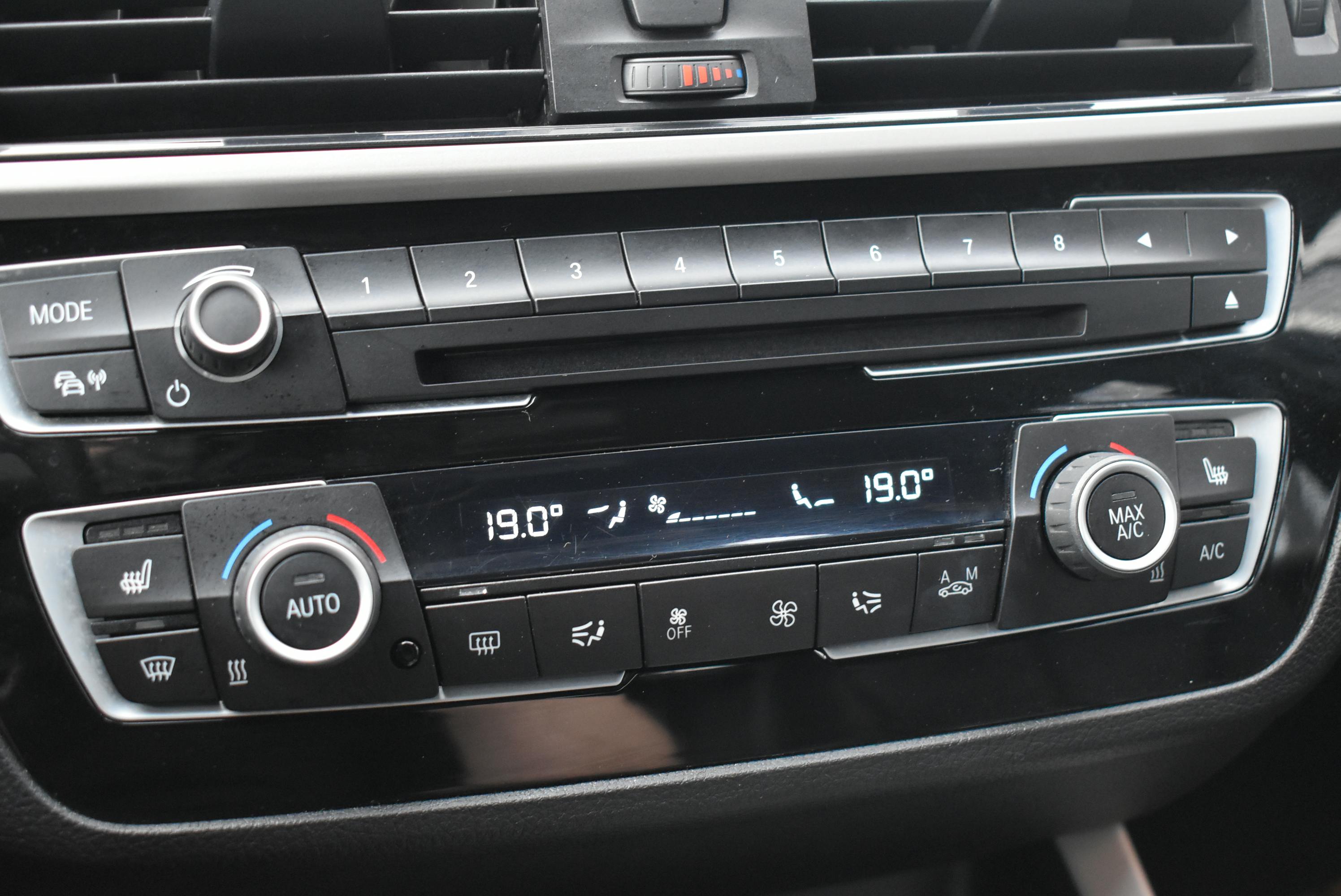 BMW Série 1 (F21/20)  120IA 184CH LOUNGE 5P EURO6D-T occasion - Photo 13