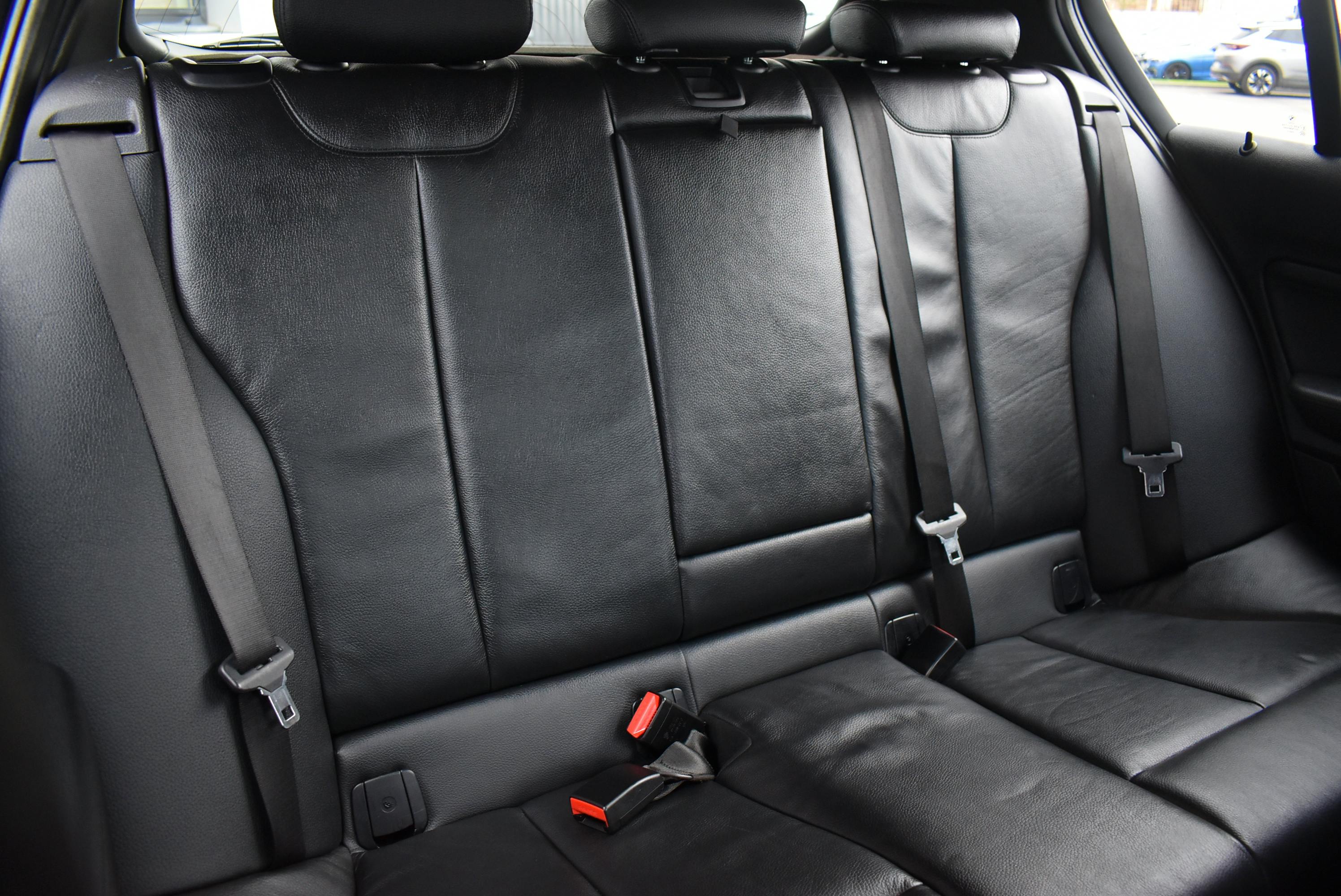 BMW Série 1 (F21/20)  120IA 184CH LOUNGE 5P EURO6D-T occasion - Photo 5