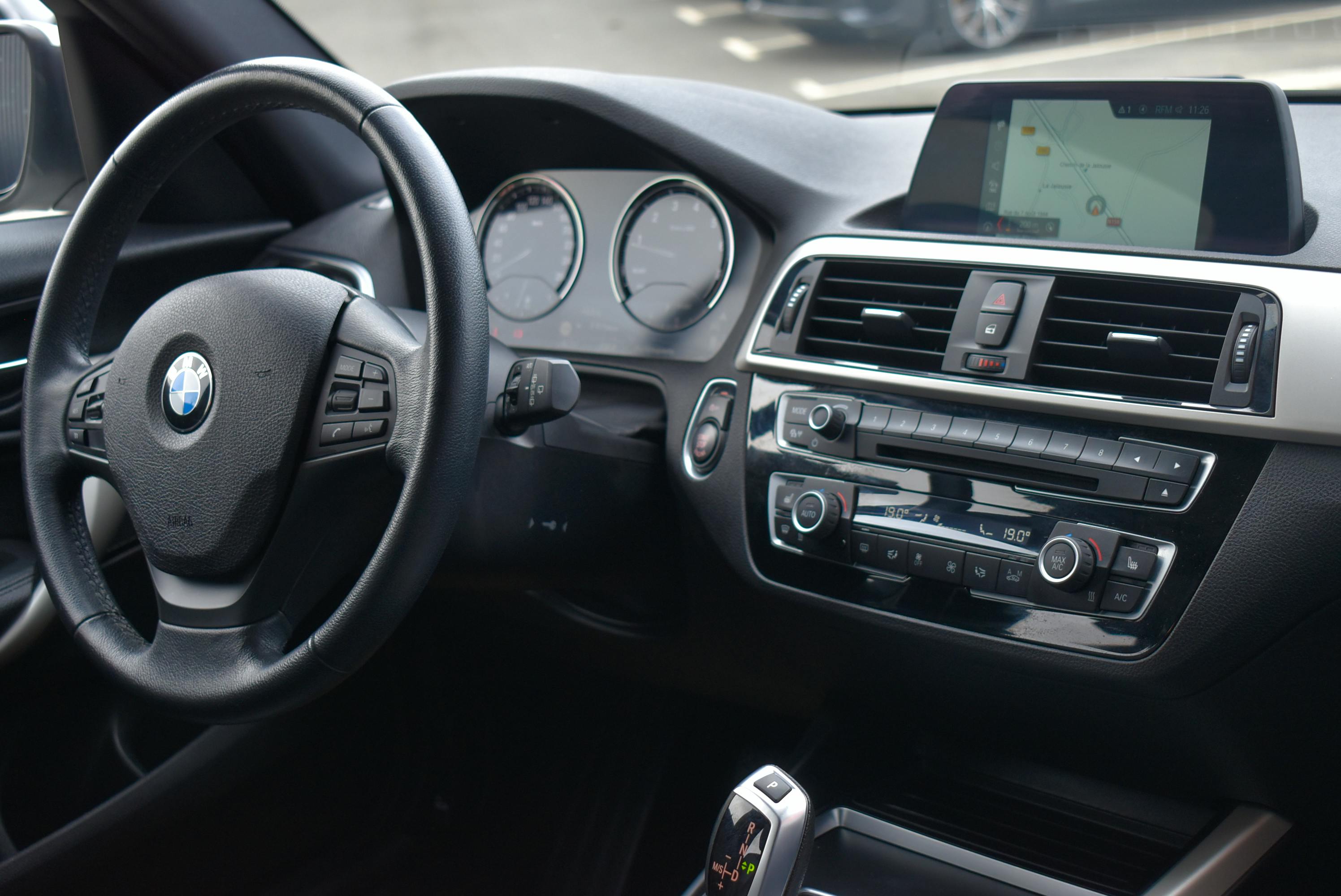 BMW Série 1 (F21/20)  120IA 184CH LOUNGE 5P EURO6D-T occasion - Photo 6